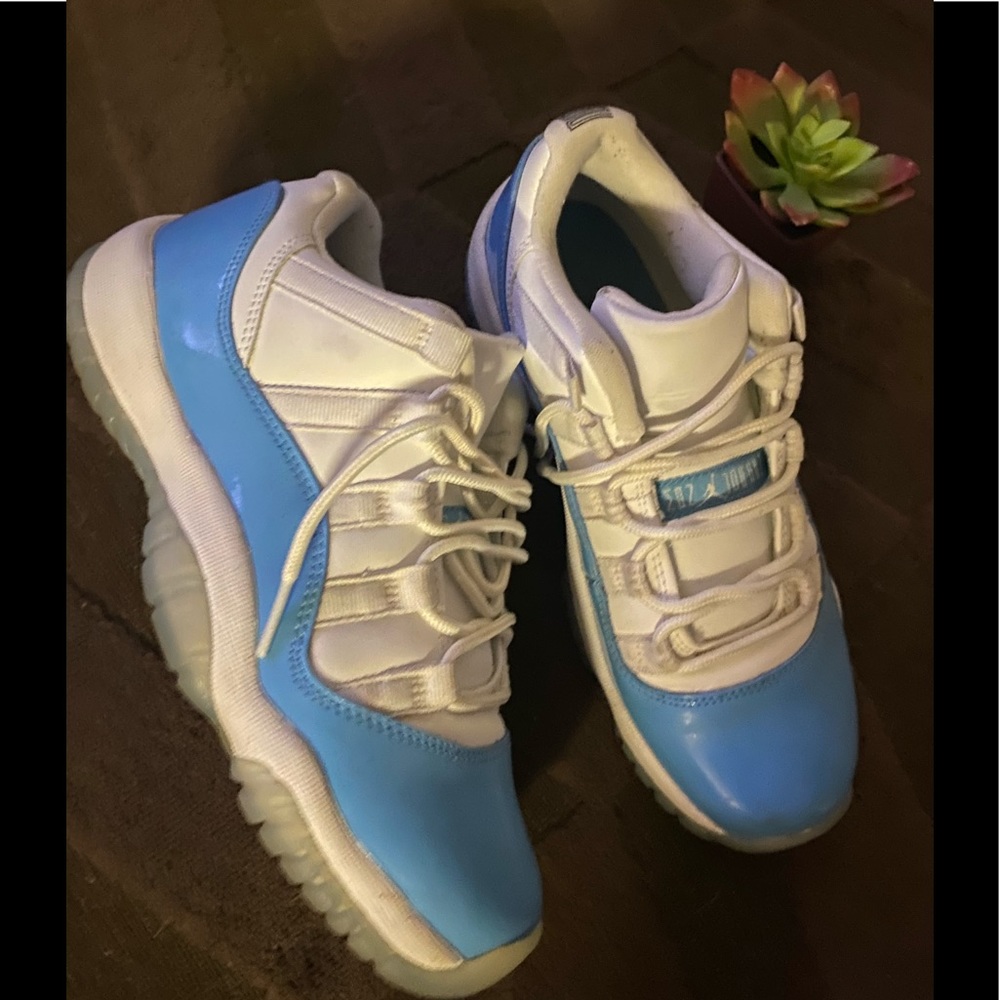 Air Jordan 11 Retro Low BG
